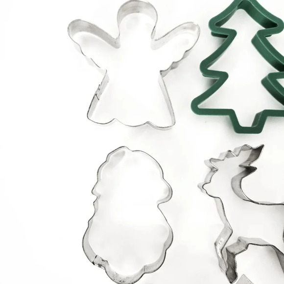 Christmas & Winter Holiday Vintage Cookie Cutters Lot (Set of 10) - Picture 3 of 5